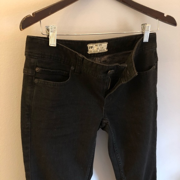 Free People | Black Ripped Knee Jean Sz 26 - Picture 2 of 10